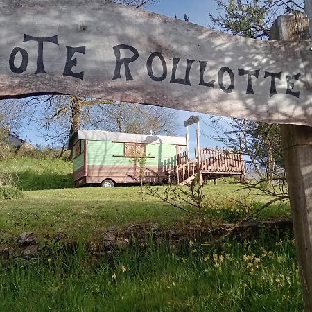 Готель La Tiote Roulotte Marquigny Екстер'єр фото